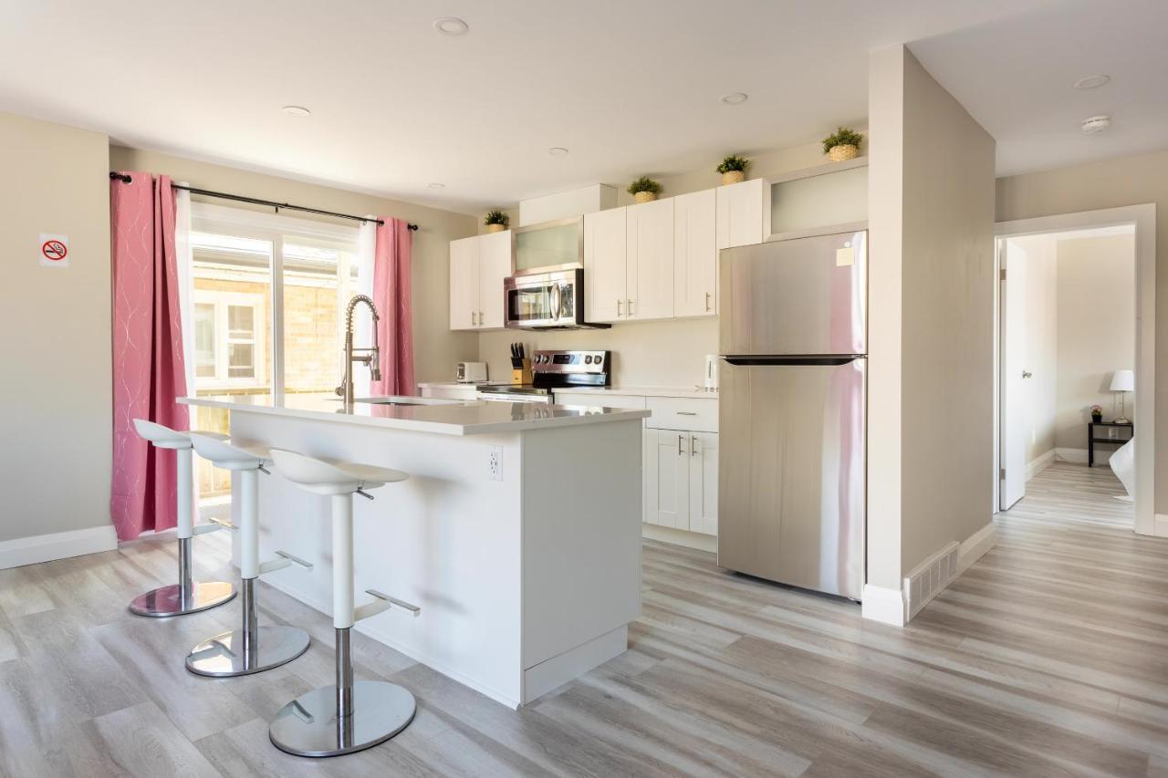 Entire 2 Bedroom Apartment Downtown - U2 Kitchener Luaran gambar