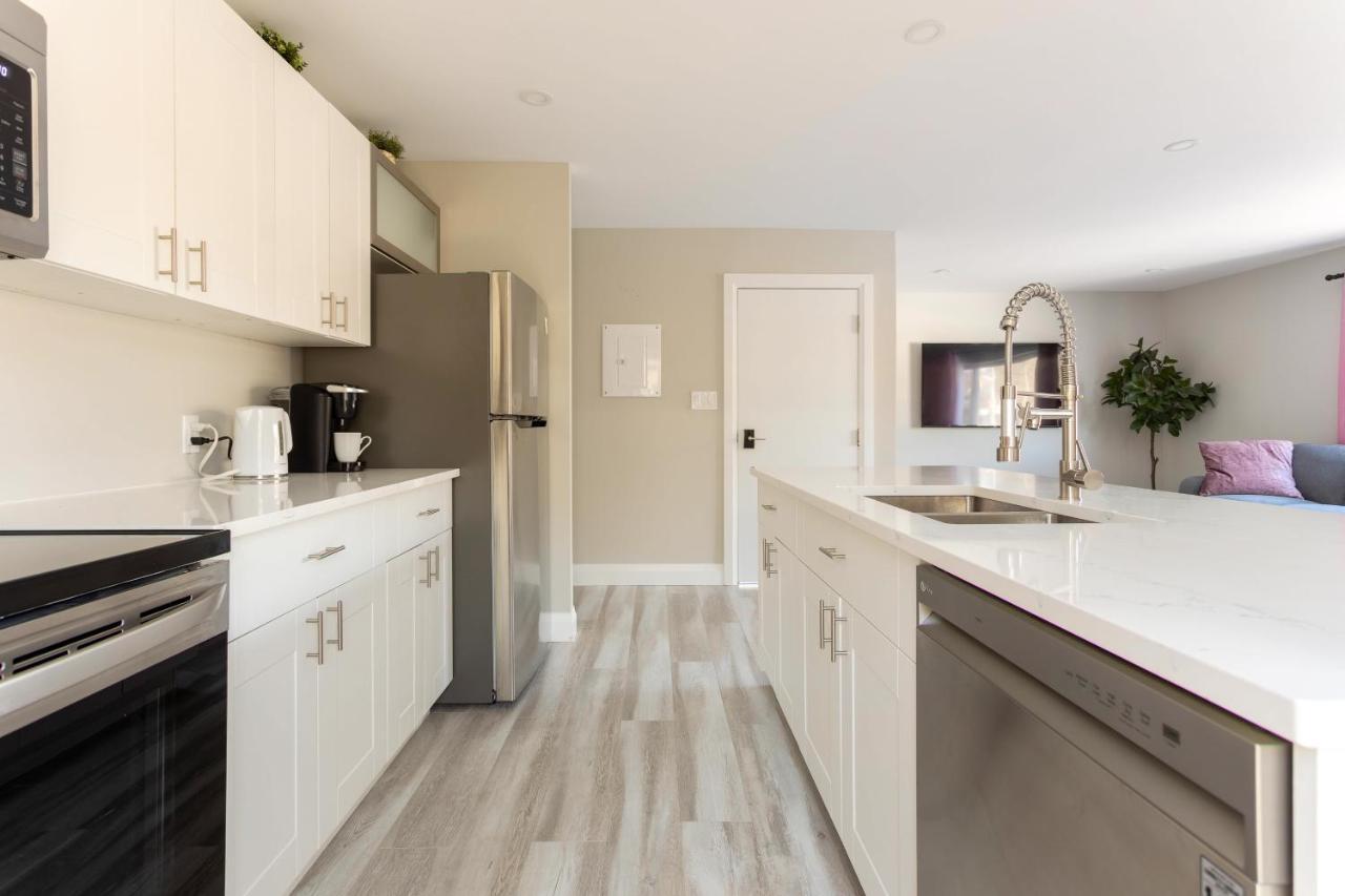 Entire 2 Bedroom Apartment Downtown - U2 Kitchener Luaran gambar
